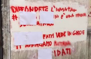 Ascoli Piceno - Scritte offensive contro una studentessa al Mazzocchi: città indignata, indagini in corso